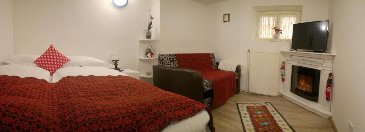 Republicii Rustic In Center Apartment